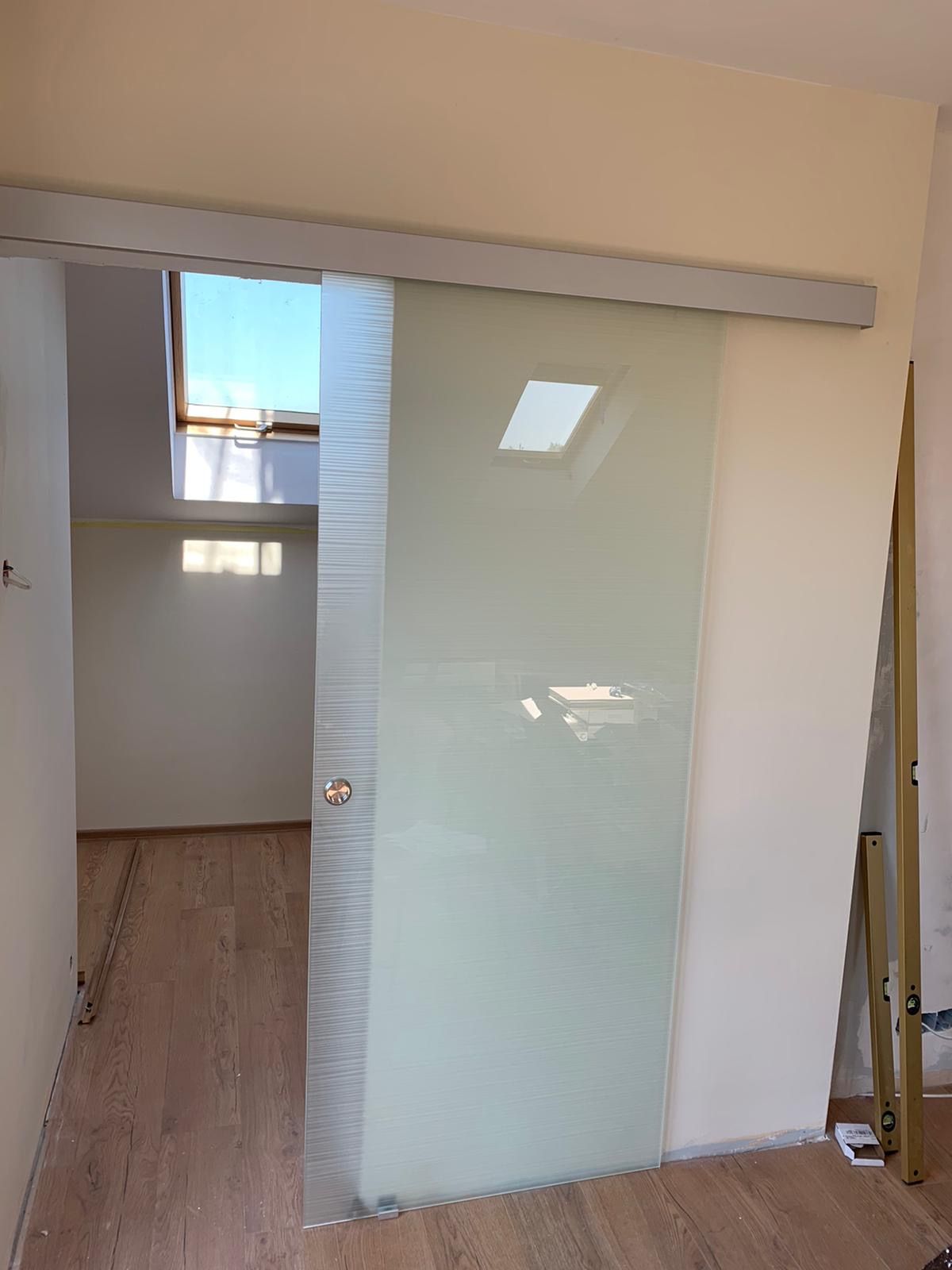 szklane drzwi przesuwne